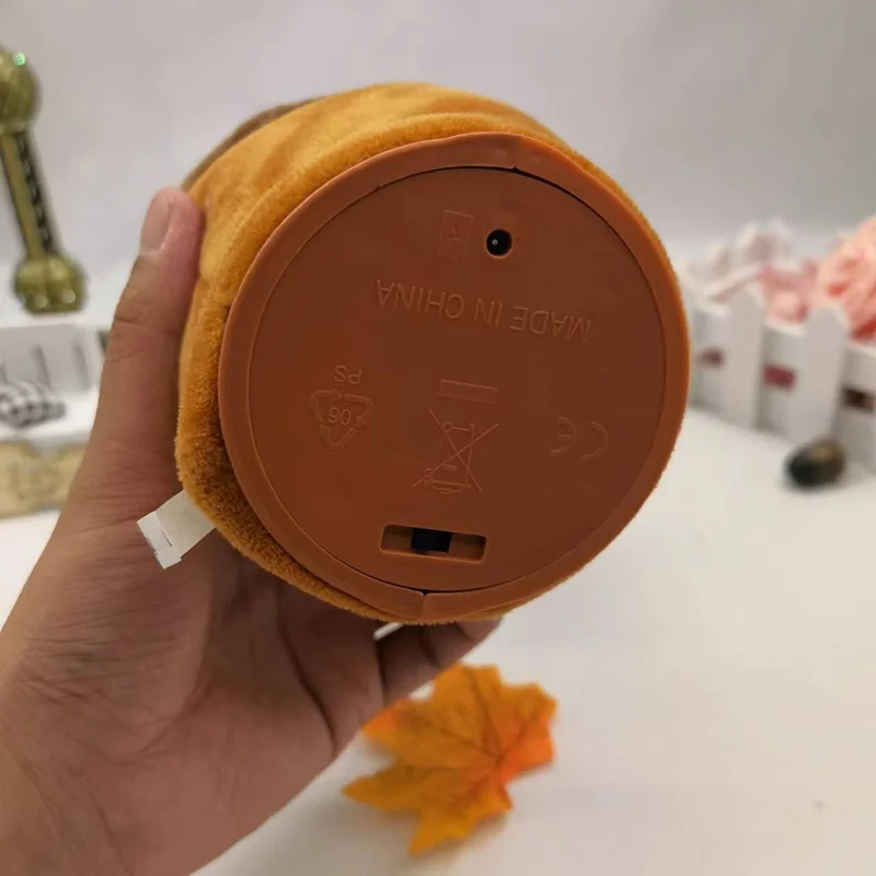 A talking cactus toy that can be charged, recorded, and repeated. Suitable for Spanish, English, and Arabic voice changer NEW