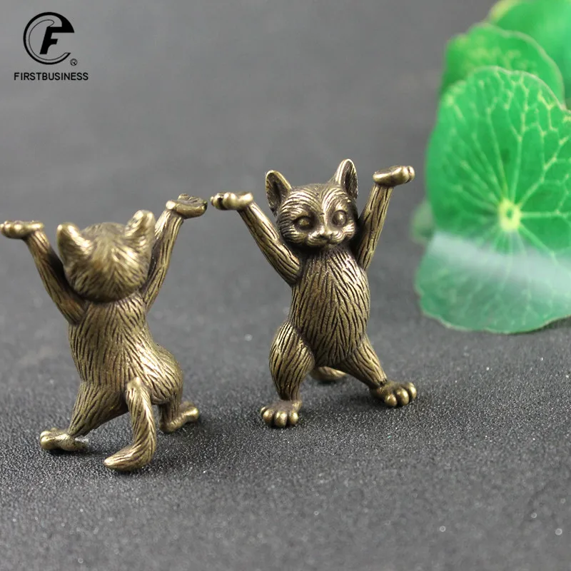 Antique Copper Cartoon Kung Fu Cat Statue Desktop Ornaments Metal Brass Animal Figurines Miniatures Home Decorations Accessories
